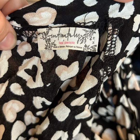 Free People Women's Bare It All Black Animal Print Bodysuit Size M Lace NEW - Picture 11 of 12